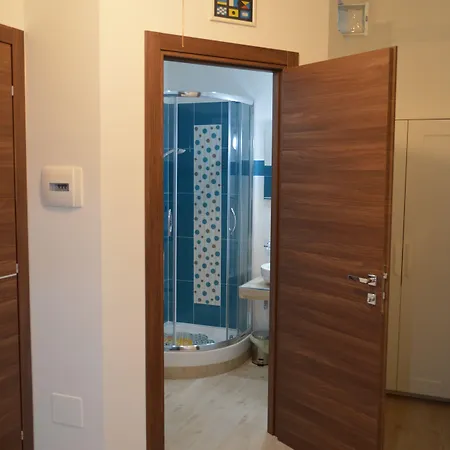 ゲストハウス Gloria Vatican Bijou ローマ