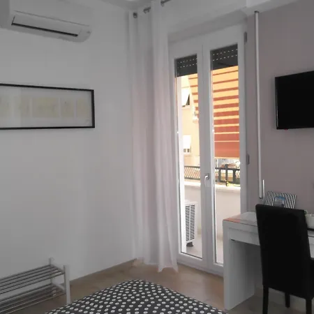 Gloria Vatican Bijou