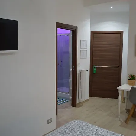 ゲストハウス Gloria Vatican Bijou