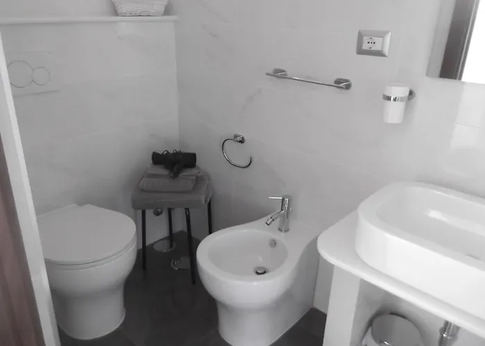 Gloria Vatican Bijou